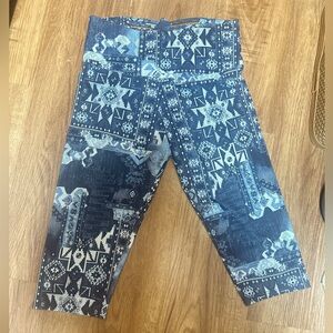 Onzie leggings Capri blue white color size S/M